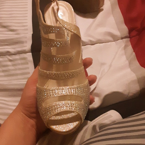 Shoes - Picture 2 of 3